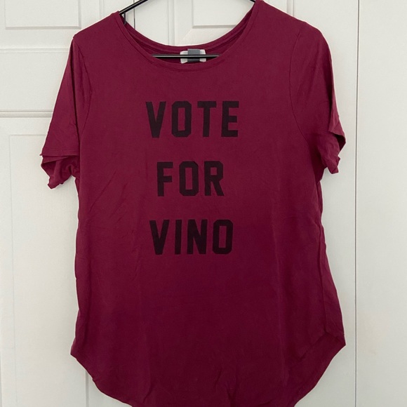 “Vote for Vino” T-Shirt - Picture 1 of 3
